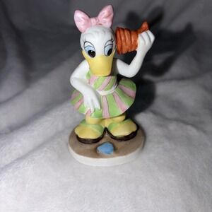 walt disney productions porcelain figure daisy duck hand painted 80s